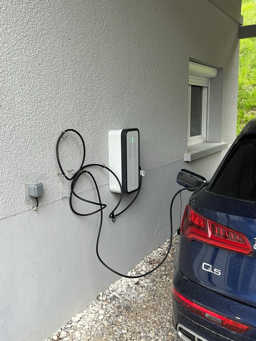 Borne de recharge HAGER 22 KW triphasé